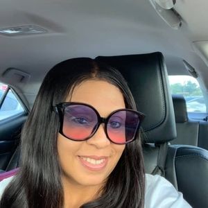 Meet your Posher, Tonya